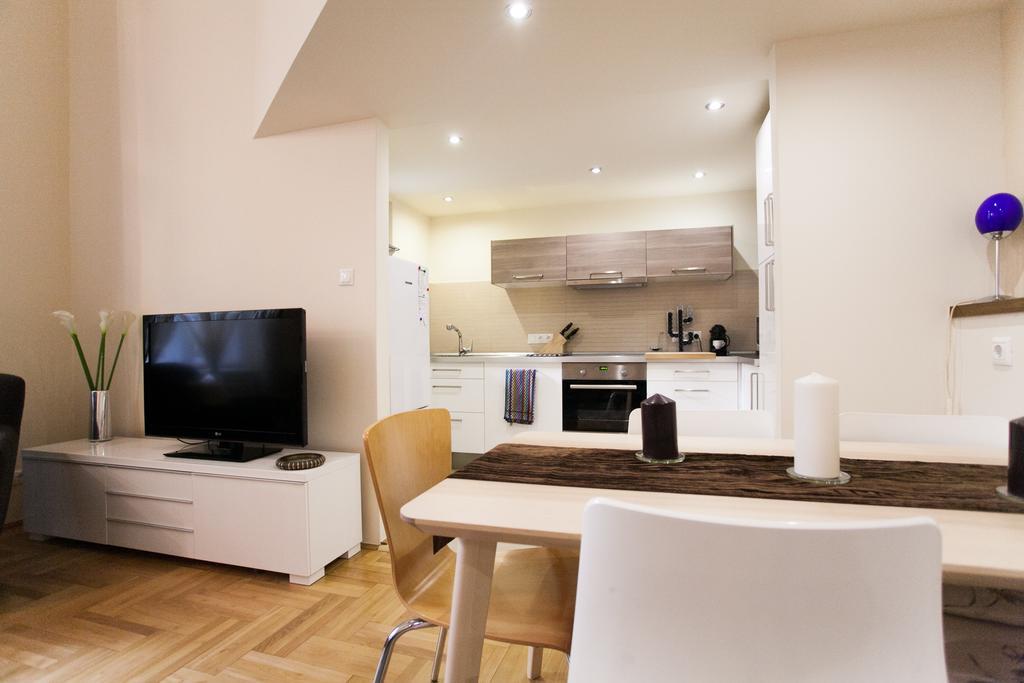 Agora Apartment Budapest Exterior foto