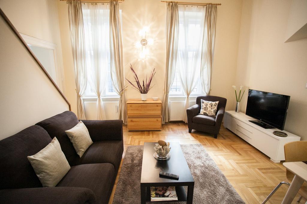 Agora Apartment Budapest Exterior foto